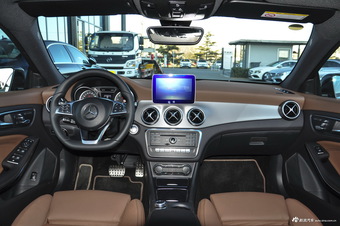 2016款改款奔驰CLA级 CLA260 2.0T 4MATIC图片