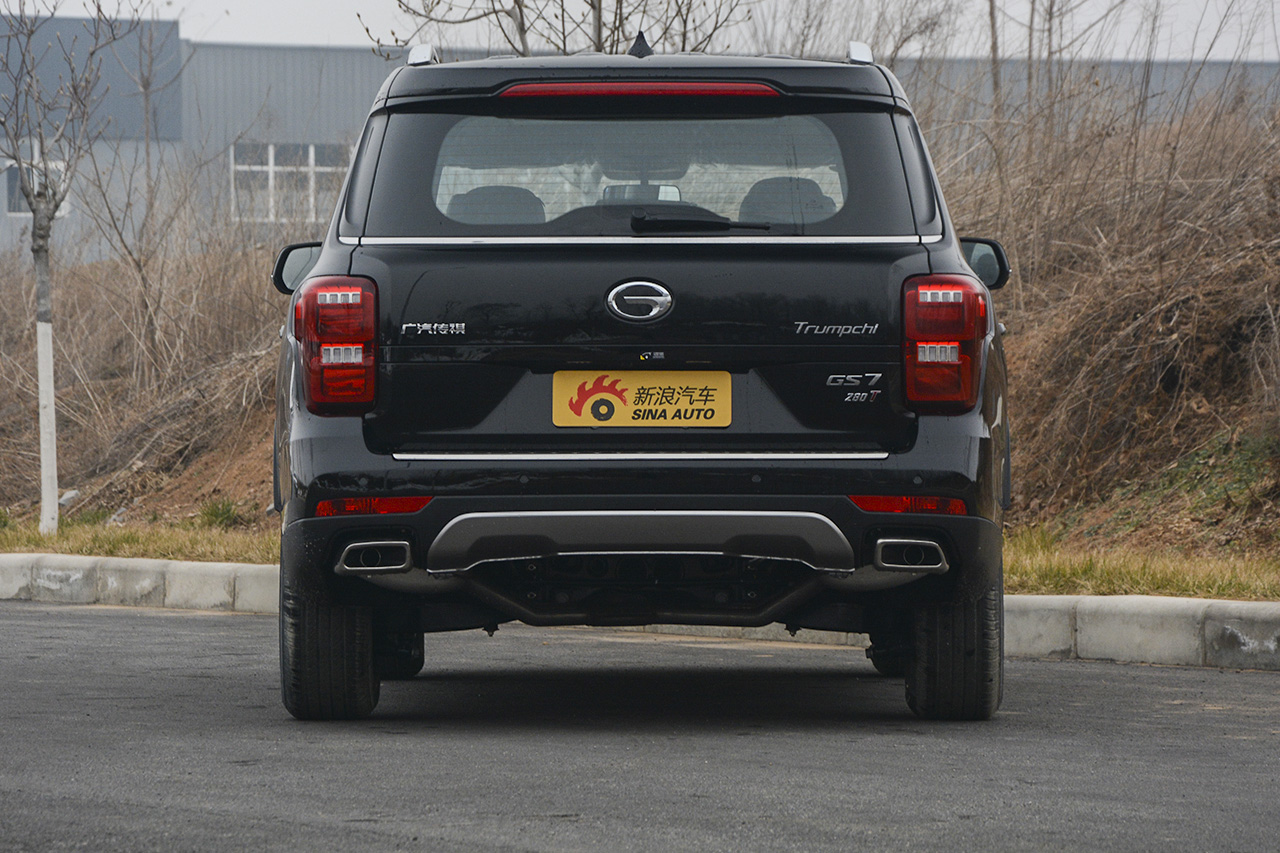 2017款传祺GS7 320T 2.0T两驱豪华型