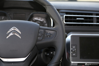 2016款雪铁龙C4世嘉1.2T自动 THP豪华型