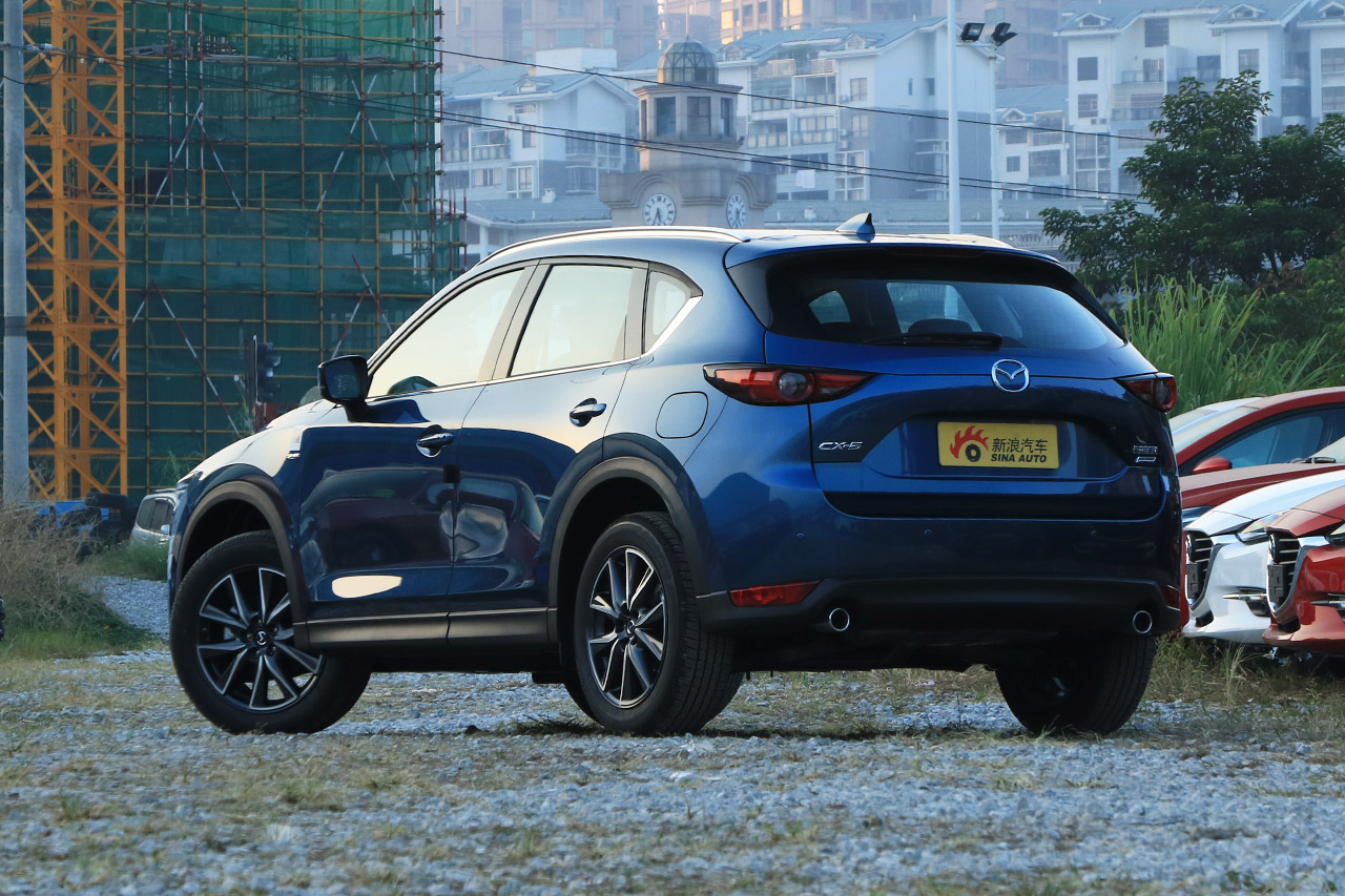 2017款马自达CX-5 2.5L自动两驱智尊型