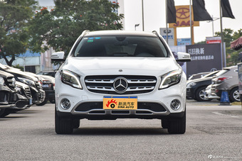 2017款奔驰GLA级 GLA220 2.0T自动4MATIC时尚型
