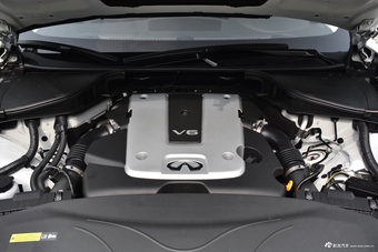 2017款英菲尼迪Q70L 2.5L自动精英版