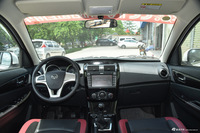 2016款北汽幻速S3 1.5L手动舒适型 朱鹭白