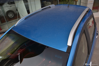 实拍入门级时尚SUV 江淮瑞风S2mini