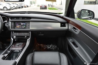 2018款捷豹XFL 2.0T自动200PS精英版