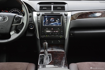 2016款凯美瑞2.5L自动十周年纪念豪华导航版