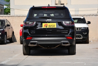 2018款大指挥官2.0T自动四驱尊享导航版