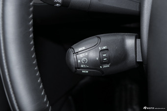 2017款雪铁龙C5 1.8T自动380THP尊贵型