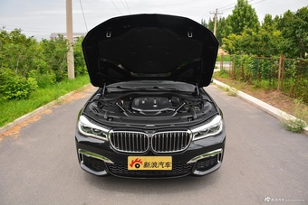 2018款宝马7系740Li 3.0T自动领先型M运动套装