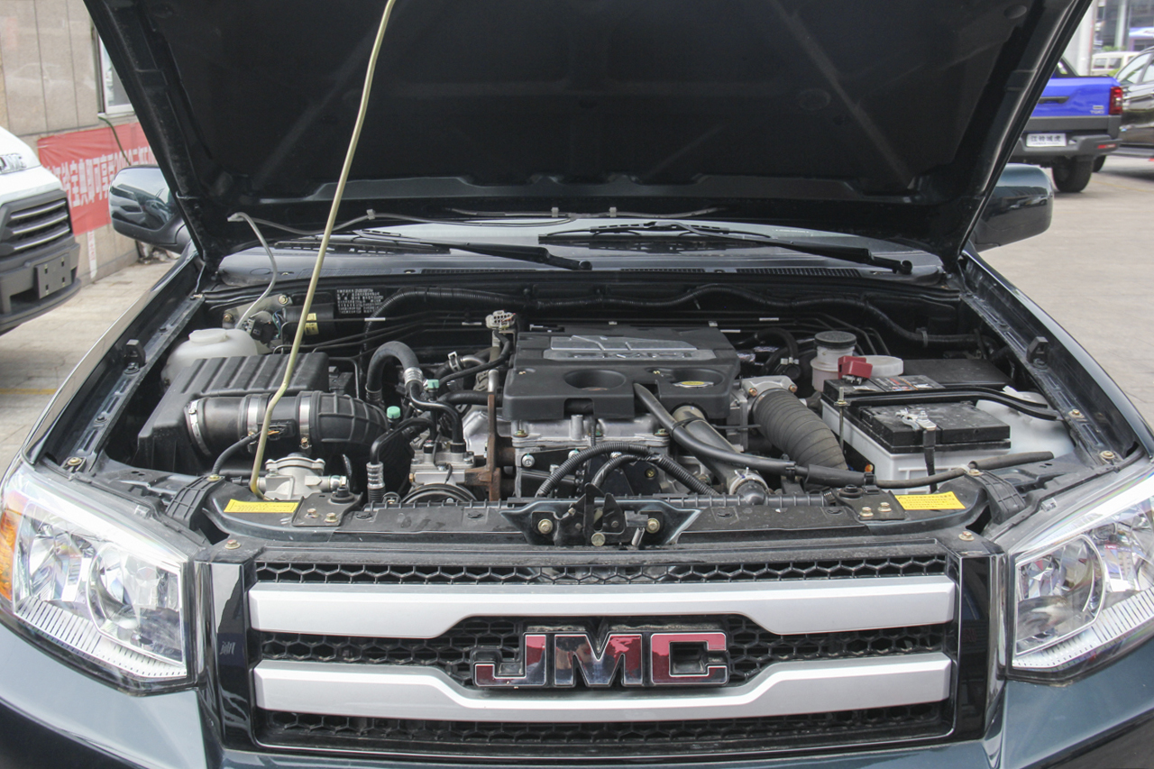 2018款宝典2.9T手动新超值柴油两驱舒适型加长货箱JX4D30B5L