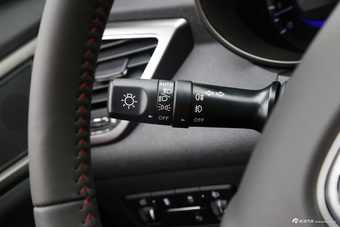 2016款长安CS75 1.8T自动精英型国5