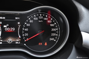 2018款奔腾X80 2.0L自动20周年纪念版