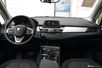 2018款宝马2系旅行车218i 1.5T自动时尚型图片