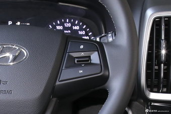 2018款现代ix35 2.0L自动两驱智勇·畅享版