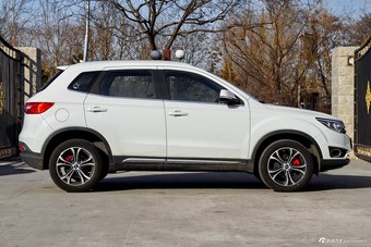 2016款森雅R7 1.6L自动尊贵型