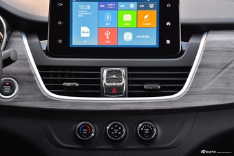 2019款宝骏730 1.5T自动DCT时尚型7座