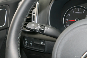 2017款起亚KX5 1.6T自动两驱15周年特别版DLX