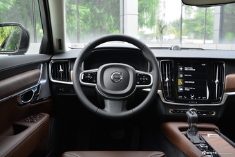 2019款沃尔沃S90 2.0T自动T5智尊版