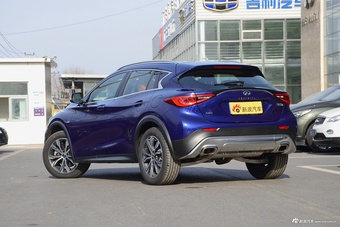 2017款英菲尼迪QX30 2.0T自动四驱运动版