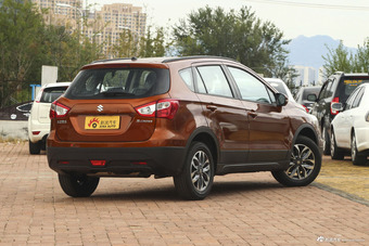 2017款骁途1.6L自动两驱都市时尚型