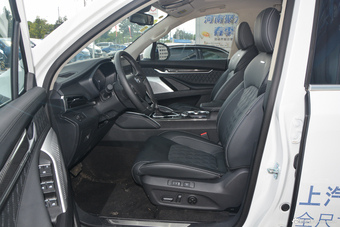 2017上汽大通D90 2.0T自动四驱北极星