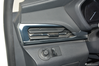 2017上汽大通D90 2.0T手动两驱火星