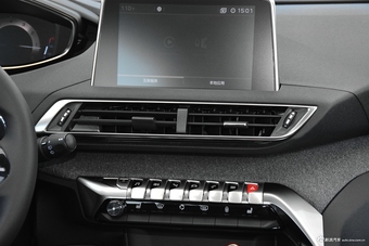 2017款标致5008 1.8T自动380THP豪华版7座