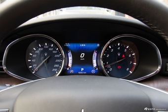 2017款总裁3.0T自动标准型 炭黑