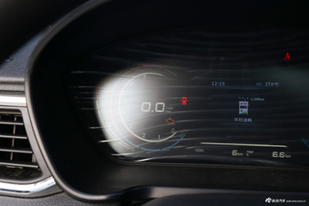 2018款风光S370 1.5L手动豪华型7座