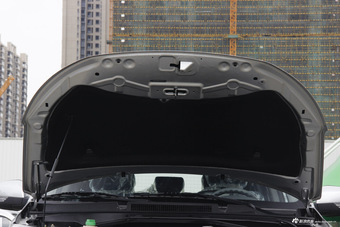 2015款瑞虎3 1.6L手动智尚周年运动版 钻石银