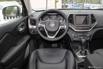 2016款自由光2.0L自动优越版