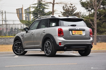 2017款MINI COUNTRYMAN 2.0T自动COOPER S ALL4旅行家