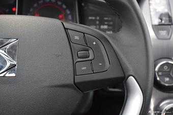 2015款DS 5 1.8T自动豪华版THP200