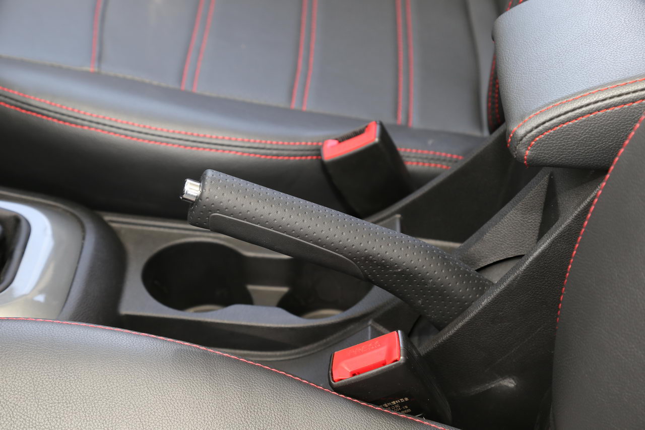 2017款启腾V60 1.5L手动舒适型