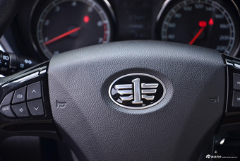 2017款奔腾B30 1.6L 手动舒适型