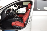 2017款宝马3系2.0T自动M运动型330i（白）