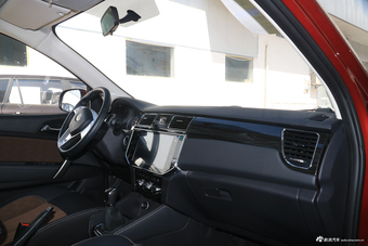 2017款比速M3 1.5L手动尊享型