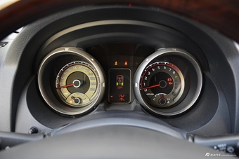 2016款帕杰罗三门版3.8L V6 GLS中东版