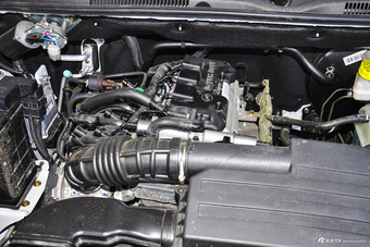 2015款五菱宏光S1 1.5L手动舒适型 白