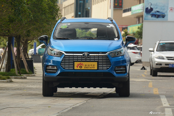 2018款比亚迪元EV360 智联炫酷型