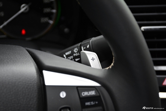 2017款思铂睿混动2.0L自动净致版