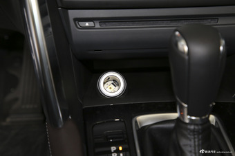 2018款马自达CX-4 2.5L自动四驱蓝天激情版