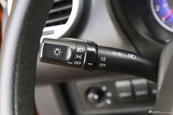 2016款吉利熊猫1.0L AMT萌动版