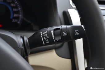 2016款众泰Z300 1.5L手动尊享型