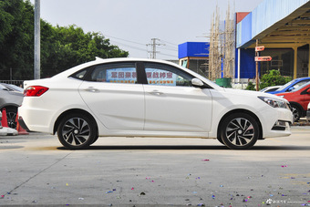 2016款悦翔V7 1.6L手动乐趣型国V