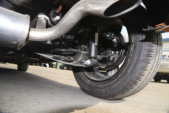 2016款吉利熊猫1.0L AMT萌动版