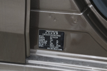 2014款东风标致301 1.6L手动舒适版CNG