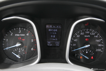 2018款领主2.5T手动两驱精英型大双JE4D25Q5A