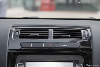 2016款 野马汽车 T70  1.8L 手动精英款 波尔多红