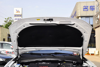 2016款众泰T600 2.0T自动尊贵型运动版